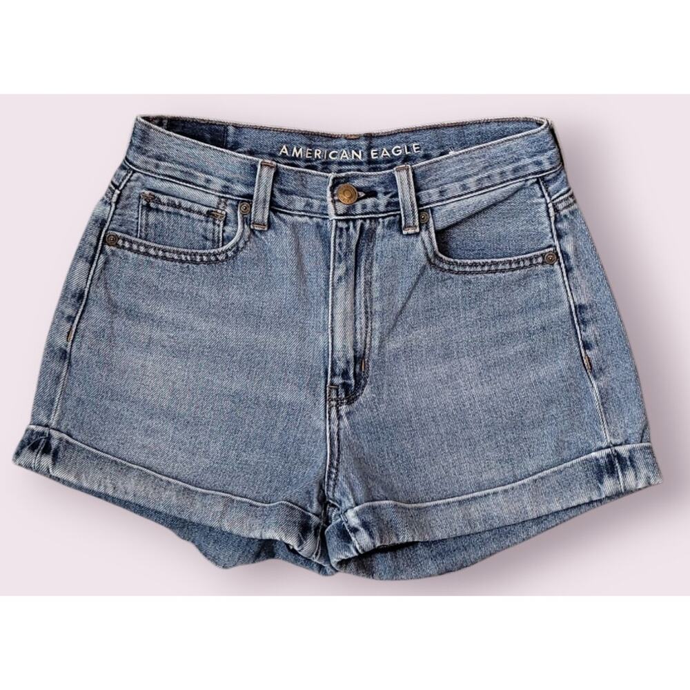 American Eagle High Rise Cuffed Denim Shorts Light Wash Women’s Size 2 EUC